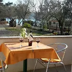 And By The Sea Seline, Paklenica - 6440 Affittacamere