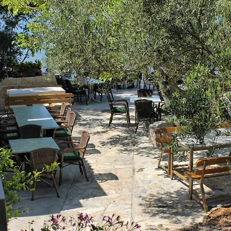 And By The Sea Seline, Paklenica - 6440 Konukevi