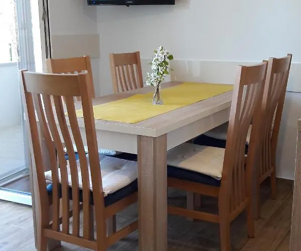 And By The Sea Seline, Paklenica - 6440 3*