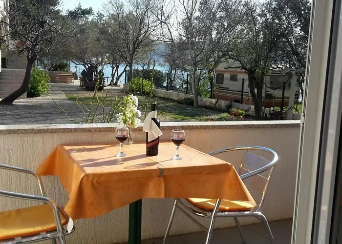 And By The Sea Seline, Paklenica - 6440 Konukevi