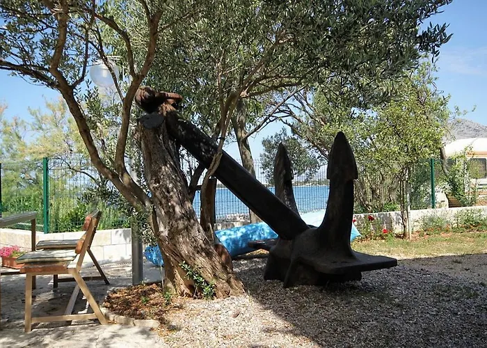 And By The Sea Seline, Paklenica - 6440 Konukevi