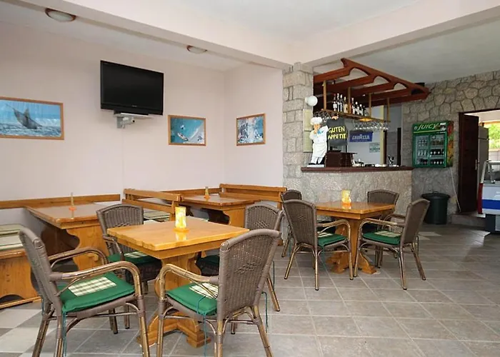 And By The Sea Seline, Paklenica - 6440 Konukevi 3*